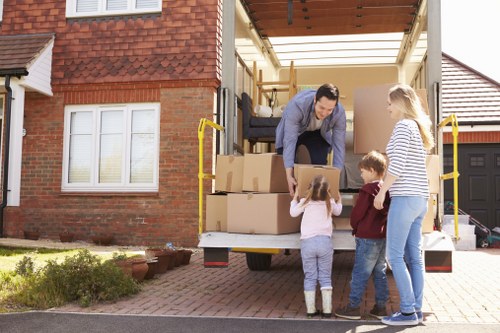 Flexible man and van service for homes and businesses in Maida Vale